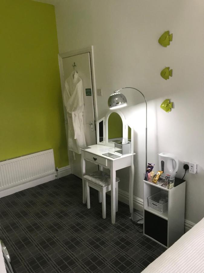 Number 40 - No Multiple Room Bookings Blackpool Zewnętrze zdjęcie