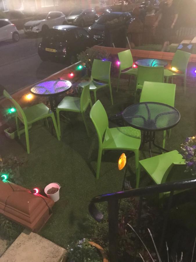 Number 40 - No Multiple Room Bookings Blackpool Zewnętrze zdjęcie