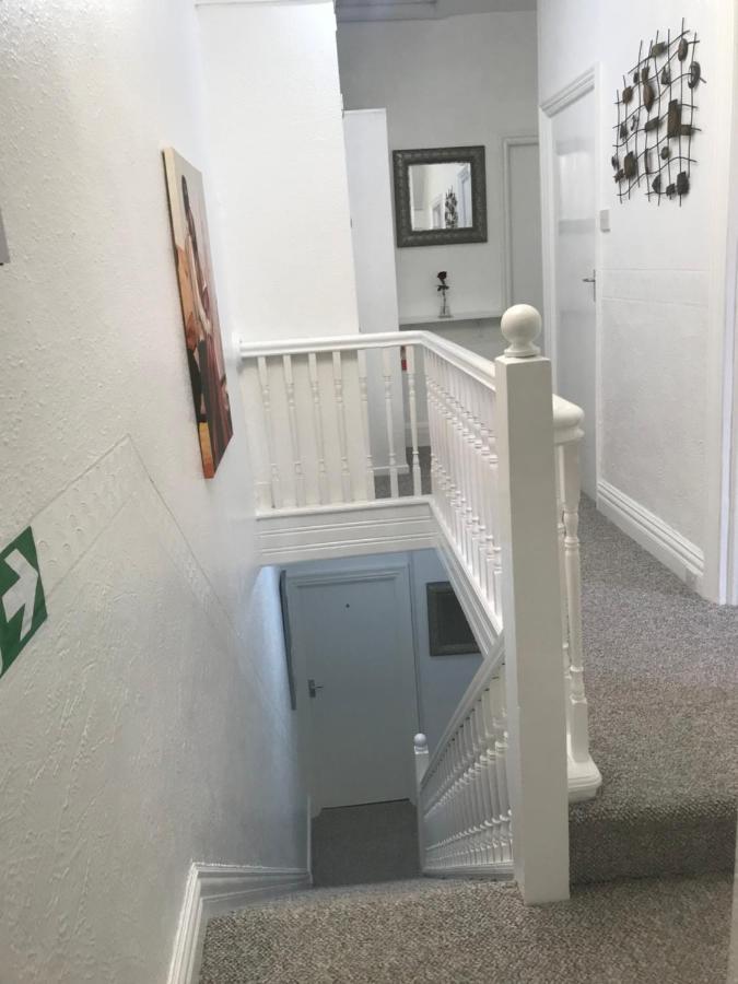 Number 40 - No Multiple Room Bookings Blackpool Zewnętrze zdjęcie