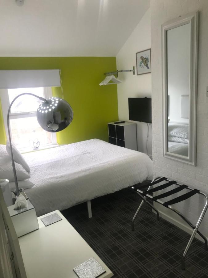 Number 40 - No Multiple Room Bookings Blackpool Zewnętrze zdjęcie